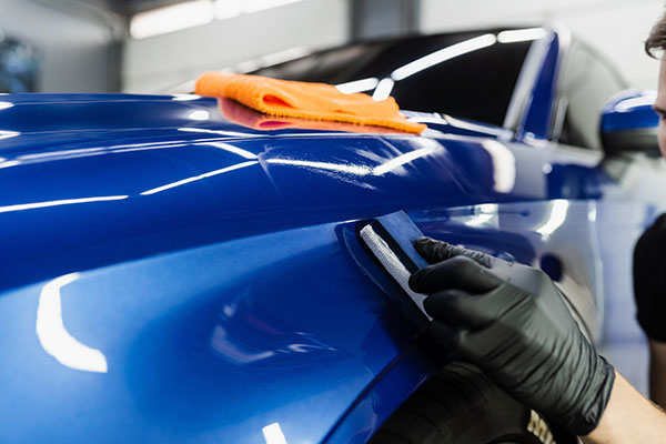 Professional Car Detailing vs. DIY: Why Detailing at Home Falls Short